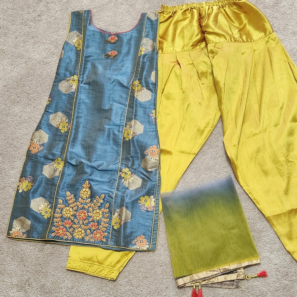 Girls Indian Dress Set